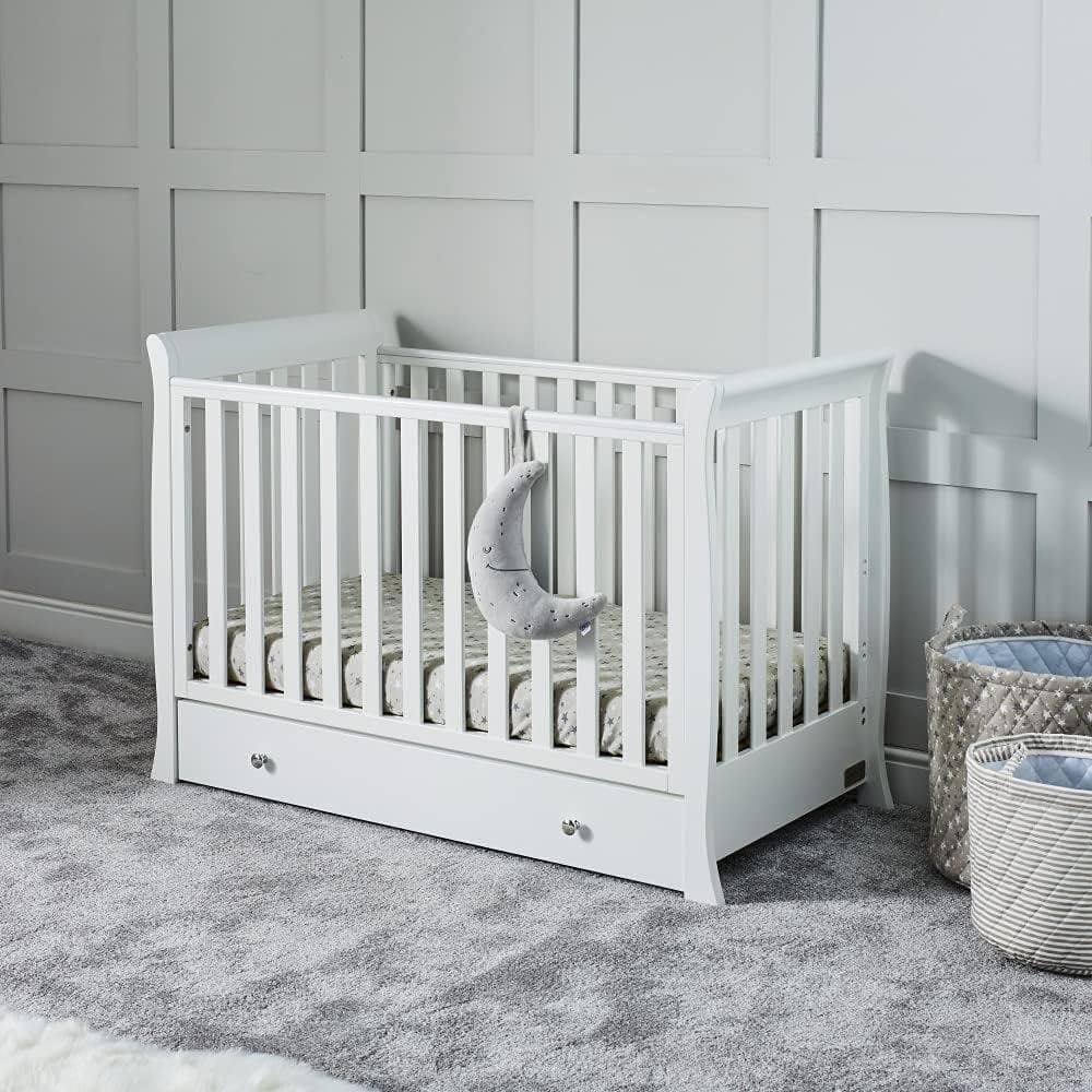 Ickle Bubba Snowdon Mini Cot Bed Review: Stylish 4-in-1 Convertible Design 4 Ickle Bubba Snowdon Mini Cot Bed Review: Stylish 4-in-1 Convertible Design